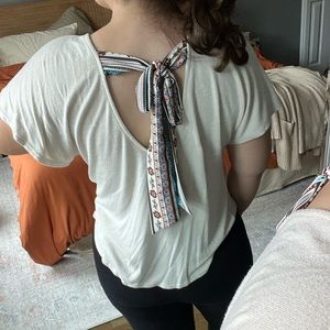 Tie Back Flowy shirt